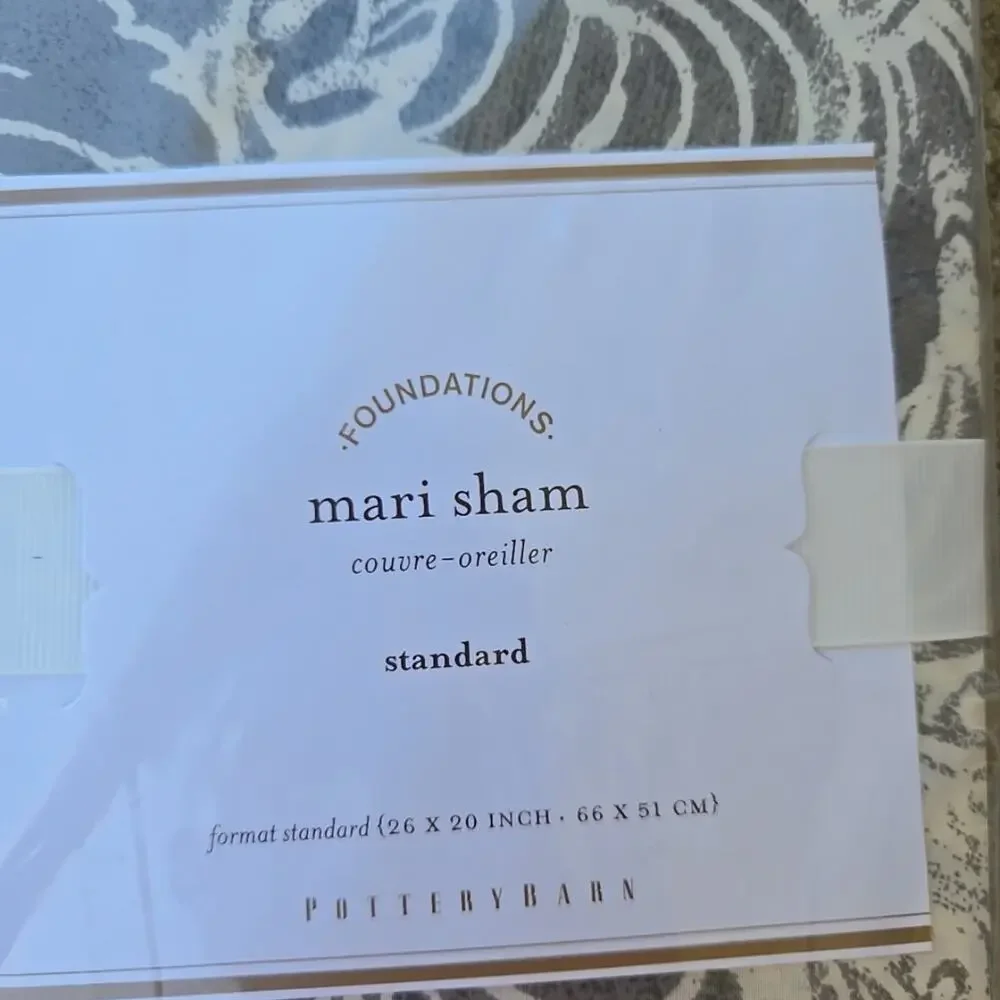 Pottery‎ barn mari standard sham sz 26x20